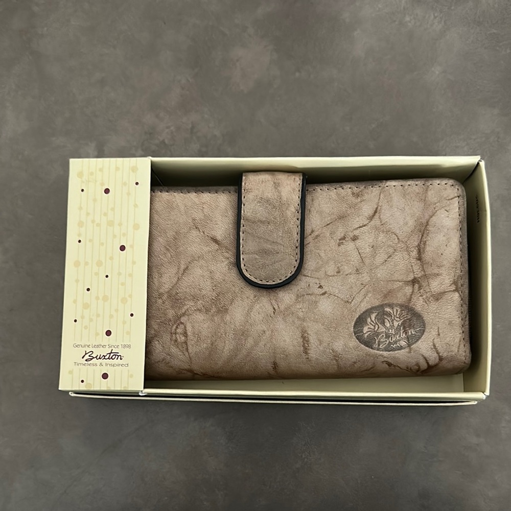 Buxton Tan Wallet